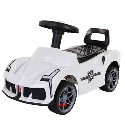 女の子 赤 白 黄色 スウィング 音楽 子供 の バランス スクーター 車 で 音楽 を 演奏 する