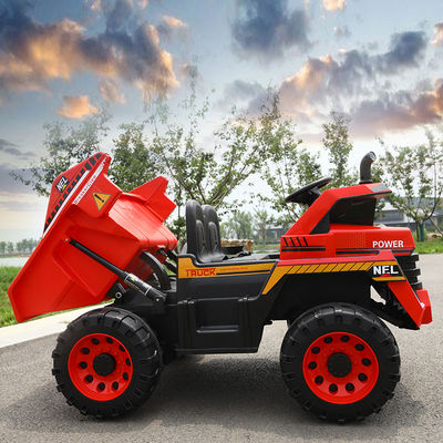 ユニセックス 4X4 電動車 子供向け リチャージ可能なバッテリー トラック 性別中立
