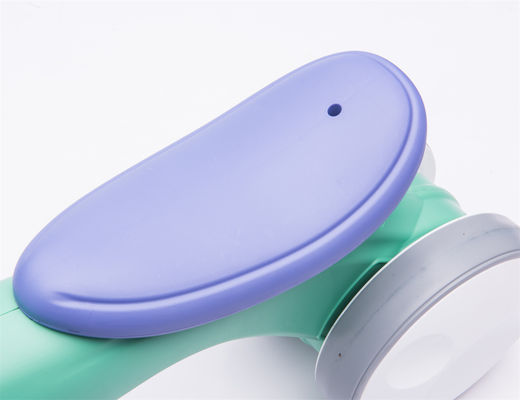 プラスチック4輪 子供のバランスバイク 音楽ライトバブル装置 最大荷重30kg