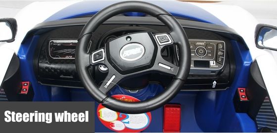 リモコン 子供 玩具 プラスチック素材と 550 * 2 モーターの電気自動車
