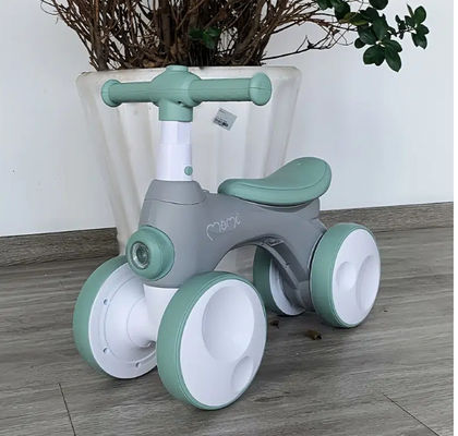 4輪 子供のバランスバイク 音楽付き ライト バブル装置 製品サイズ 56*30*45cm