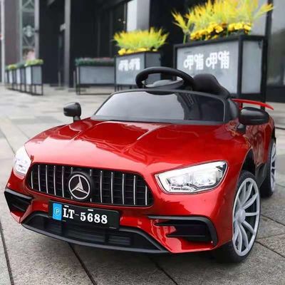 380*2 モーター 2.4g RC 電動車 2~10歳の子供のためのドア開けと4輪乗車