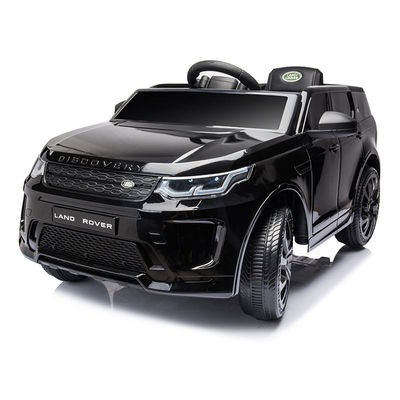 赤/白/黒/ローズ・カルミン バッテリー駆動の電気自動車に乗る 2023年
