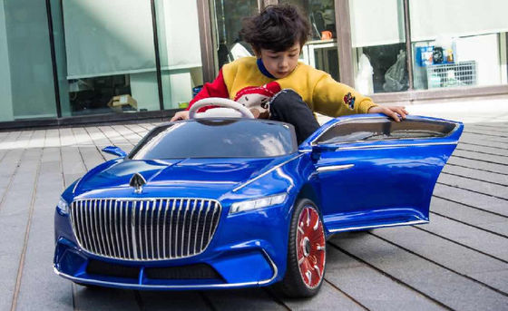 年齢範囲 5-7歳 音楽とライト付きの子供用12V電気自動車