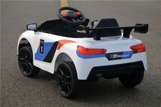 リモコンとライトライドの子供用電気自動車 カートンサイズ85*45*255