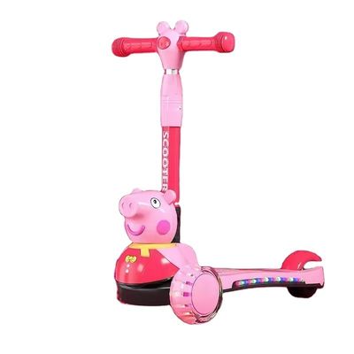 折りたたむ機能音楽照明とPUホイールと子供ペダルスケートボードスクーター車