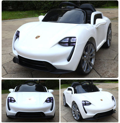 プラスチック製の子供 電気自動車をリモコンで運転 3-6歳 6V4.0AH*2 バッテリー