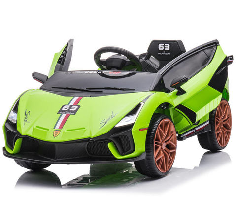 携帯リモコンで子供たちを動かす 電気自動車