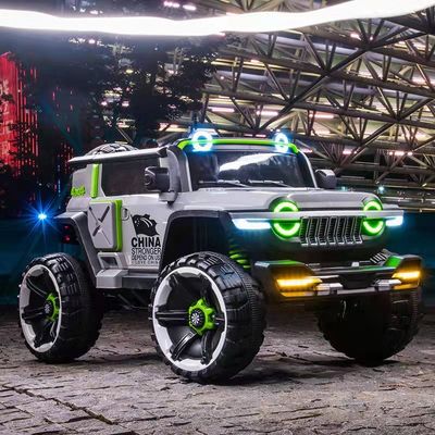大量12V充電式電池 トイ・ライド・オン 電気自動車 子供用 4×4 格安で