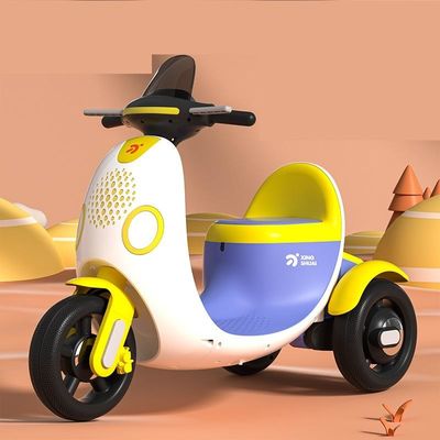 刺激的な乗車のための音楽ライト付きのPPプラスチック 子供の電気バイク三輪車