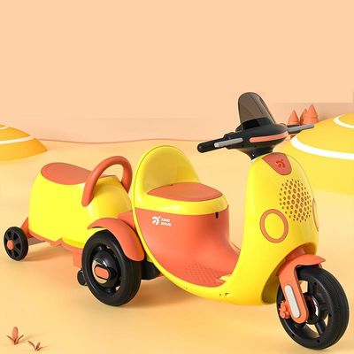 刺激的な乗車のための音楽ライト付きのPPプラスチック 子供の電気バイク三輪車