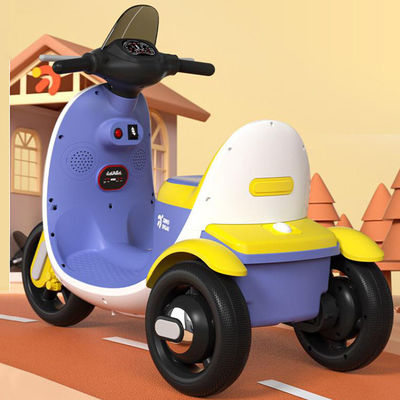 刺激的な乗車のための音楽ライト付きのPPプラスチック 子供の電気バイク三輪車