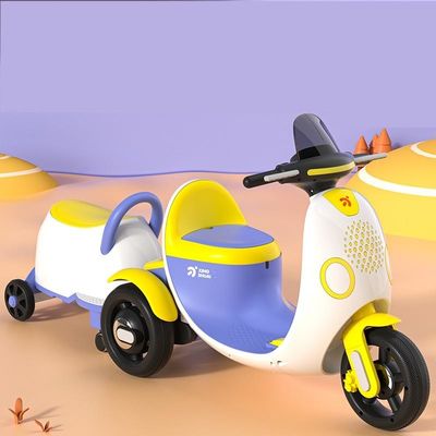 刺激的な乗車のための音楽ライト付きのPPプラスチック 子供の電気バイク三輪車