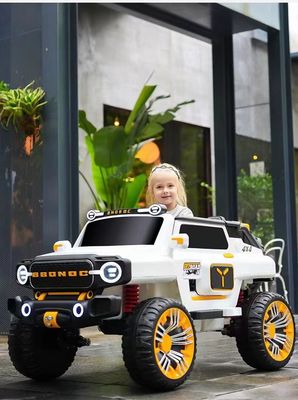2023年 白色PP 四輪電気自動車 子供向け 四輪駆動車にアップグレード可能